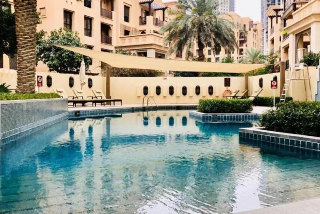 Brand New Furniture . Close To Dubai Mall. Esterno foto